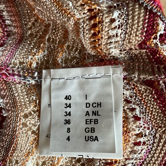 Italian Multicolor Knit Skirt with Covered Elastic Waistband and Scalloped Hem. - Picture 7 of 9